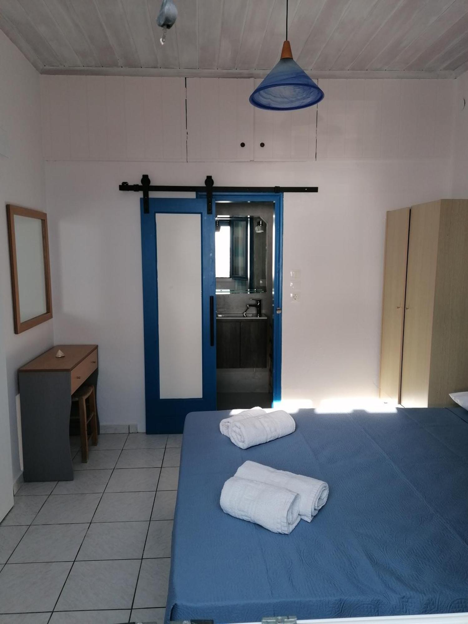 סקופלוס טאון Villa Evmenia Panoramic View & Sea Front Apartments מראה חיצוני תמונה