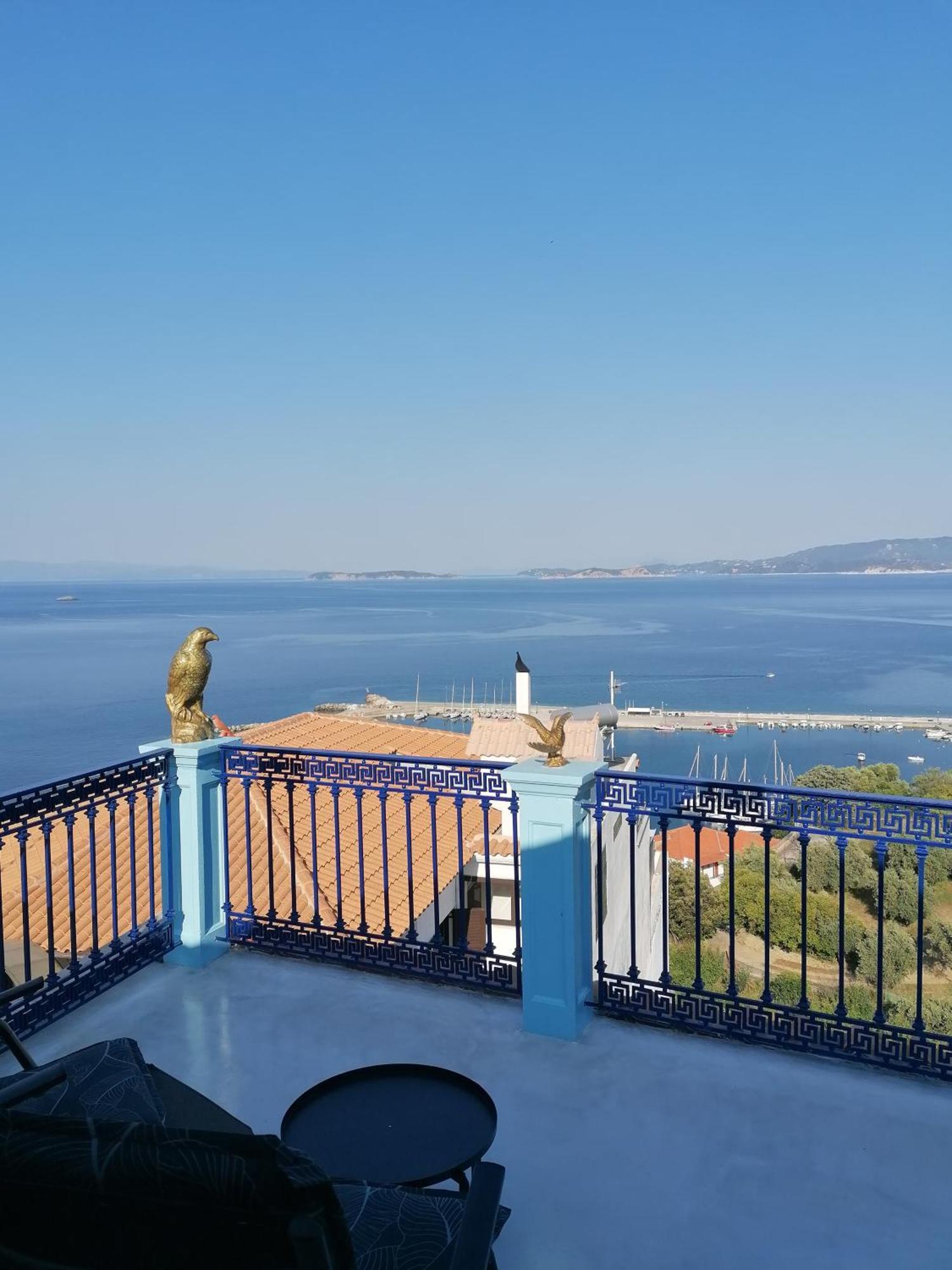 סקופלוס טאון Villa Evmenia Panoramic View & Sea Front Apartments מראה חיצוני תמונה