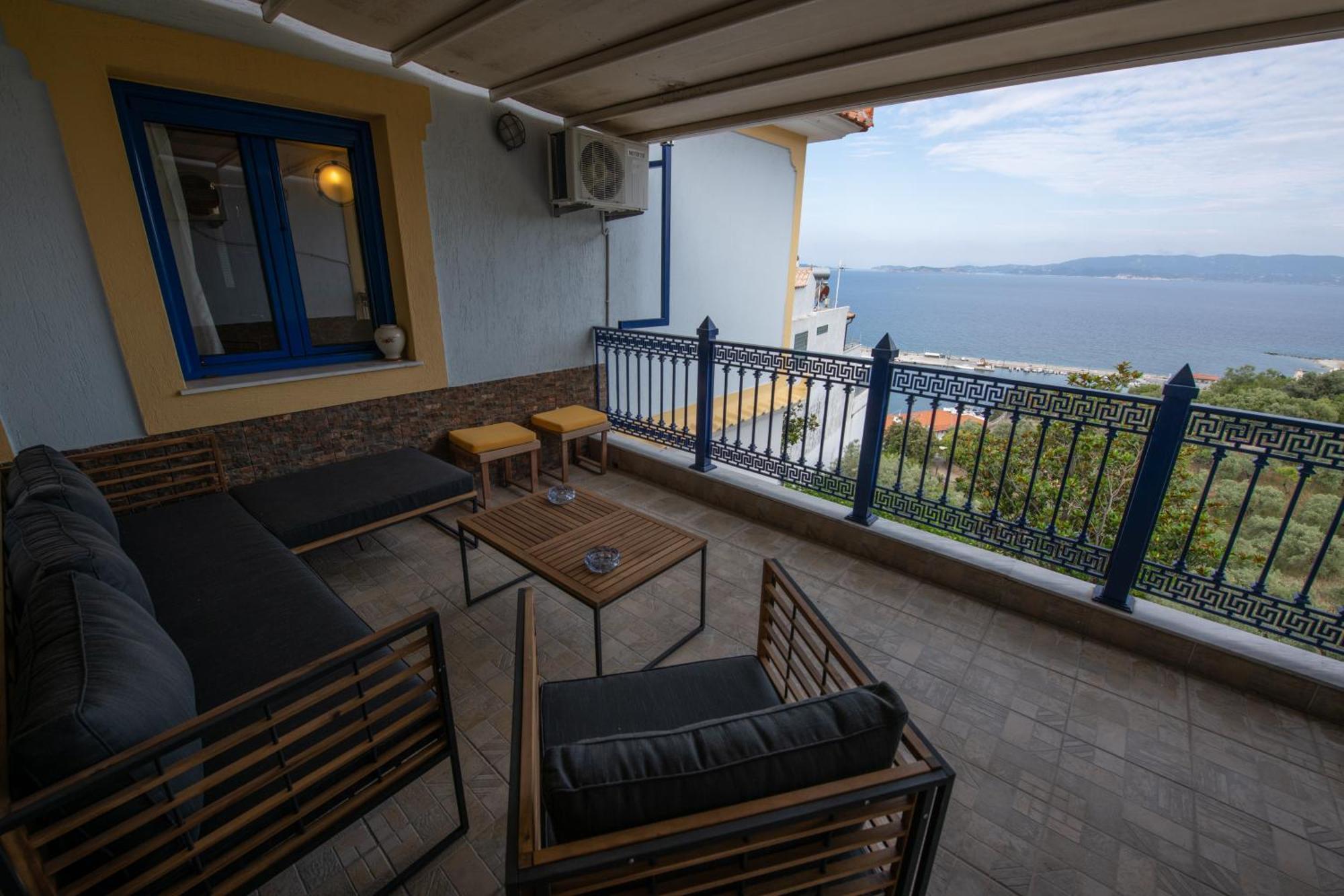 סקופלוס טאון Villa Evmenia Panoramic View & Sea Front Apartments מראה חיצוני תמונה